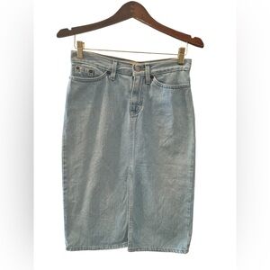 Gap jean skirt Sz 2 denim light wash GUC